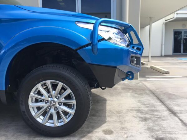 NP300 Bullbar 600x400