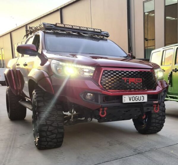 Vogue Hilux