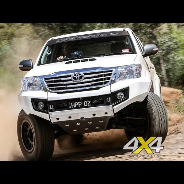 RHINO 4X4 3D EVOLUTION FRONT BAR - HILUX 2012-2015