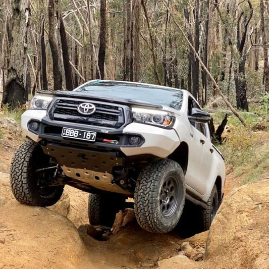 RHINO 4X4 3D EVOLUTION FRONT BAR - HILUX 2018 – 2020