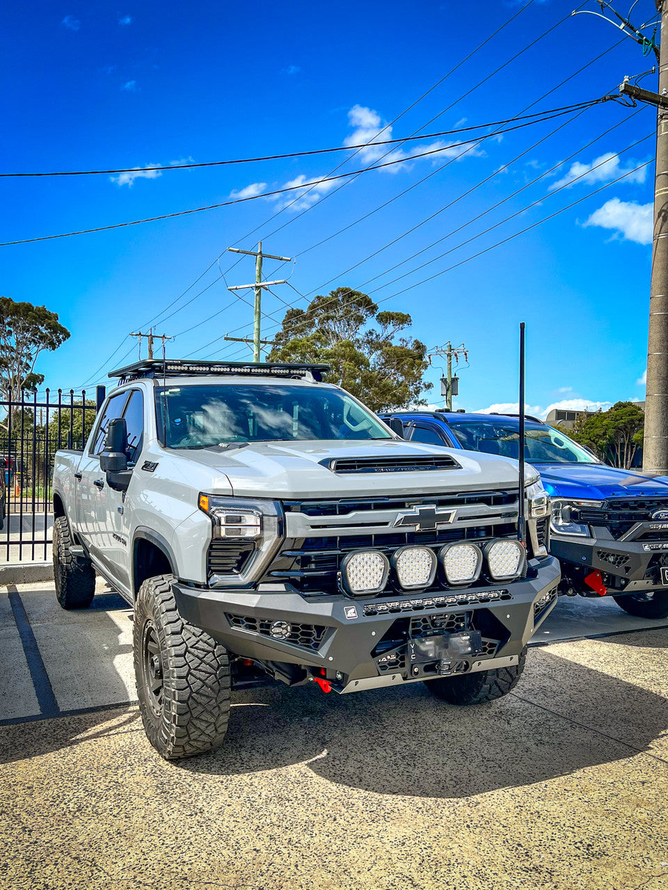 OFFROAD ANIMAL PREDATOR BULL BAR - CHEVROLET SILVERADO 2500 2024+